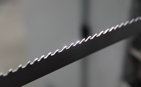 晋中双金属带锯条产生切削噪音的原因具体有哪些？